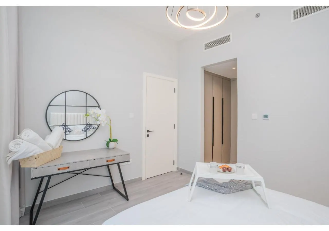 Contemporary 1Br With Relaxing Views In Noor 1 By Vibel Apartment Dubai